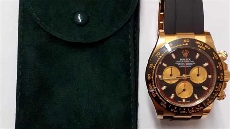 trova rolex e lo riconsegna|Trova un Rolex a terra e lo porta ai carabinieri: il proprietario lo .